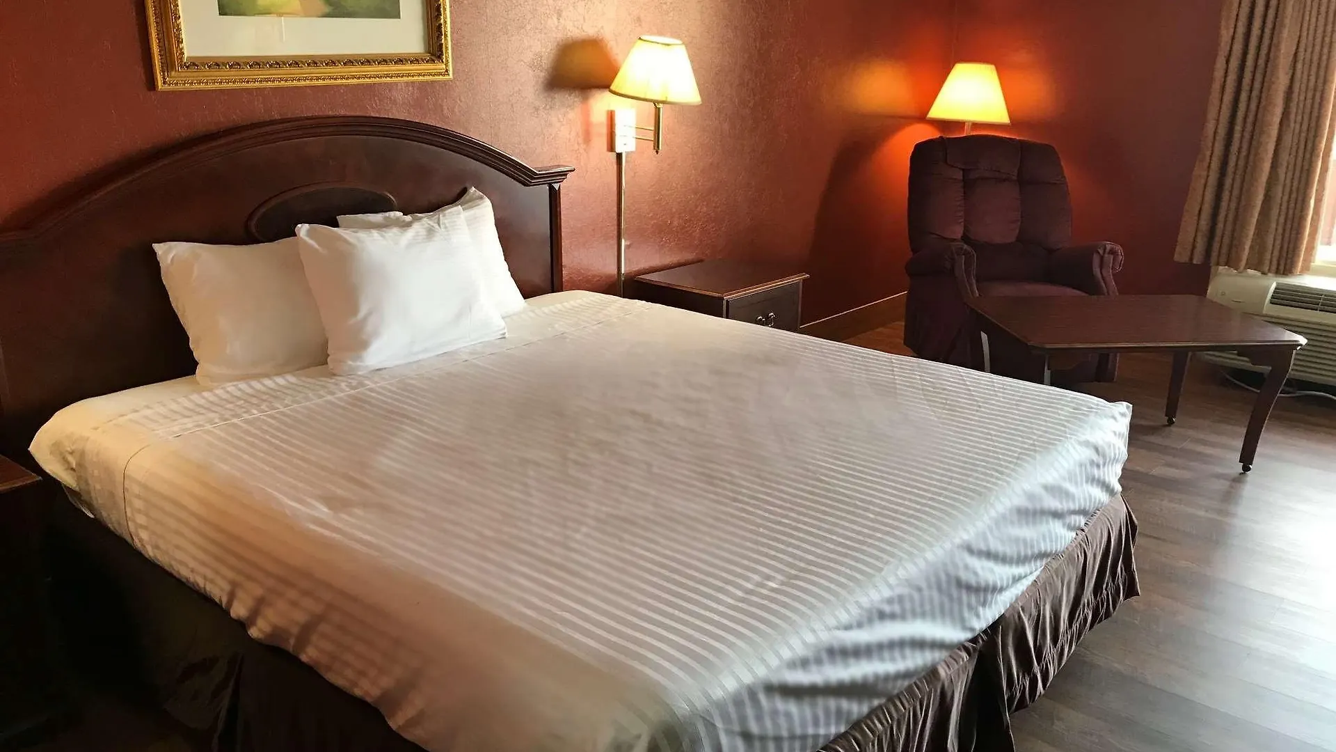 Pullman Madrid Airport & Feria Hotel 4*,