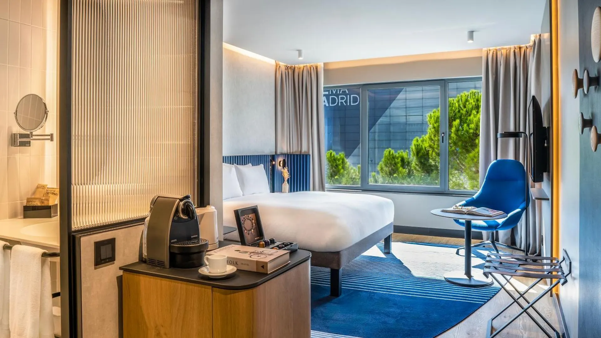 Pullman Madrid Airport & Feria Hotel 4*,
