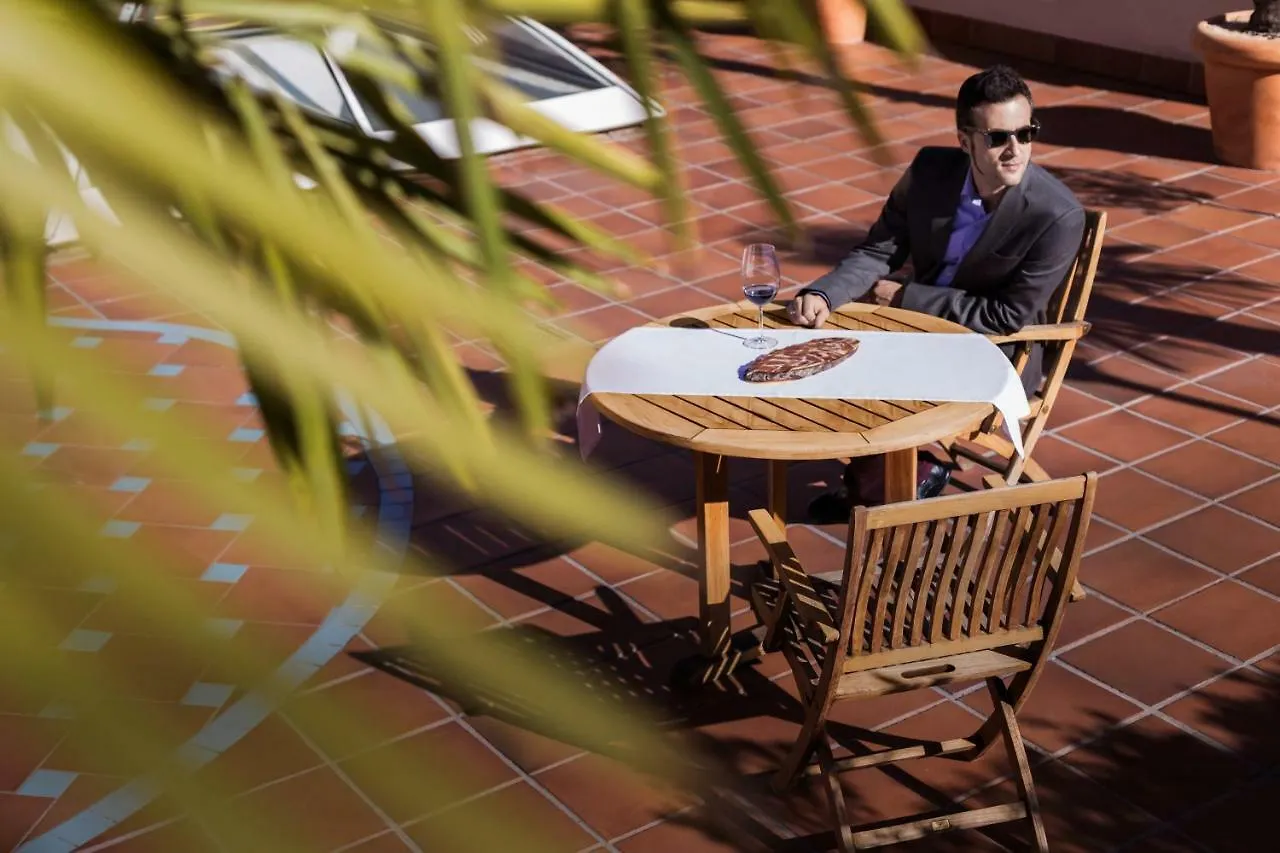 Pullman Madrid Airport & Feria Hotel 4*,