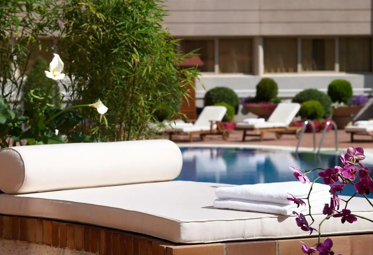 Pullman Madrid Airport & Feria Hotel